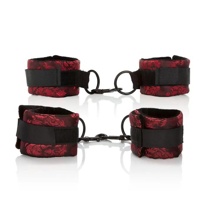 Scandal Universal Cuff Set CalExotics Anal
